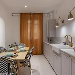 Foscolo46 - Elegante E Luminoso - Naonbnb * Trieste