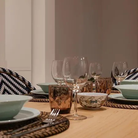 Appartement Foscolo46 - Elegante E Luminoso - Naonbnb Trieste