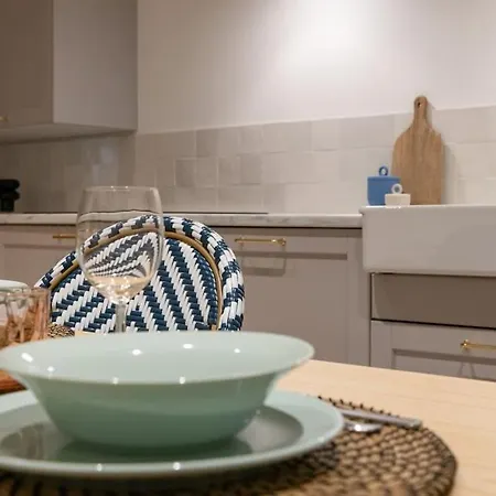 Appartamento Foscolo46 - Elegante E Luminoso - Naonbnb