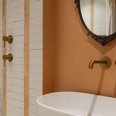 Foscolo46 - Elegante E Luminoso - Naonbnb