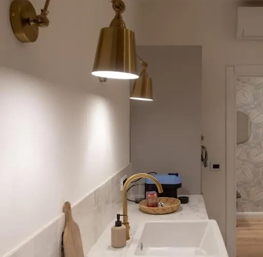 Foscolo46 - Elegante E Luminoso - Naonbnb Appartement