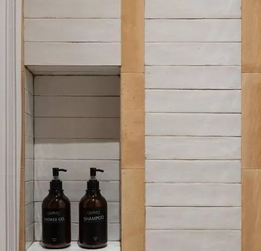 Foscolo46 - Elegante E Luminoso - Naonbnb