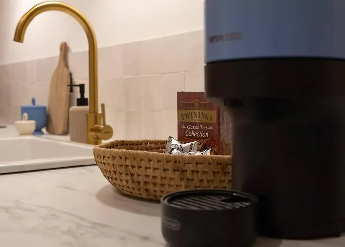 Appartement Foscolo46 - Elegante E Luminoso - Naonbnb Trieste