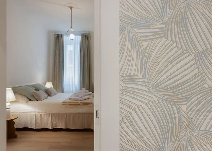 Foscolo46 - Elegante E Luminoso - Naonbnb Trieste