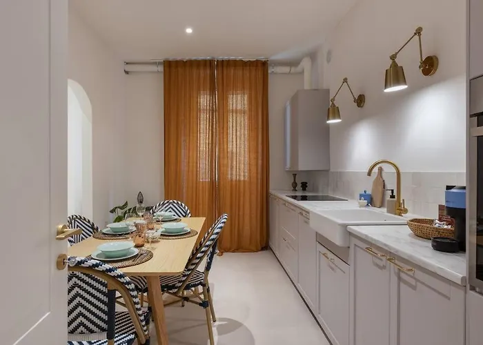 Foscolo46 - Elegante E Luminoso - Naonbnb * Trieste