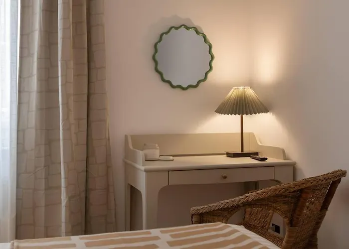 Foscolo46 - Elegante E Luminoso - Naonbnb Appartement